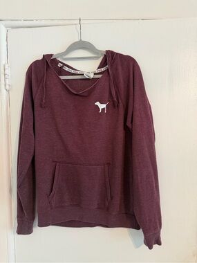 💗 Victoria’s Secret PINK Oversized Hoodie – $15 💗